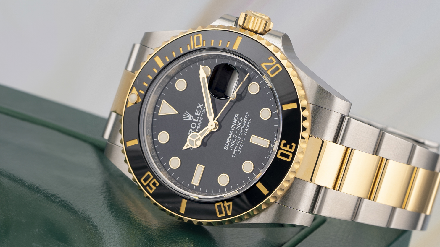 The Rolex Submariner 41 - A Modern Icon of Dive Watches