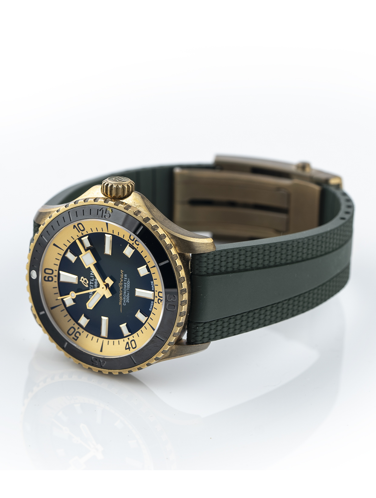 Breitling Superocean Automatic 42 N17375201L1S1